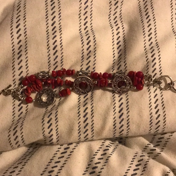 Red bracelet - Picture 2 of 5